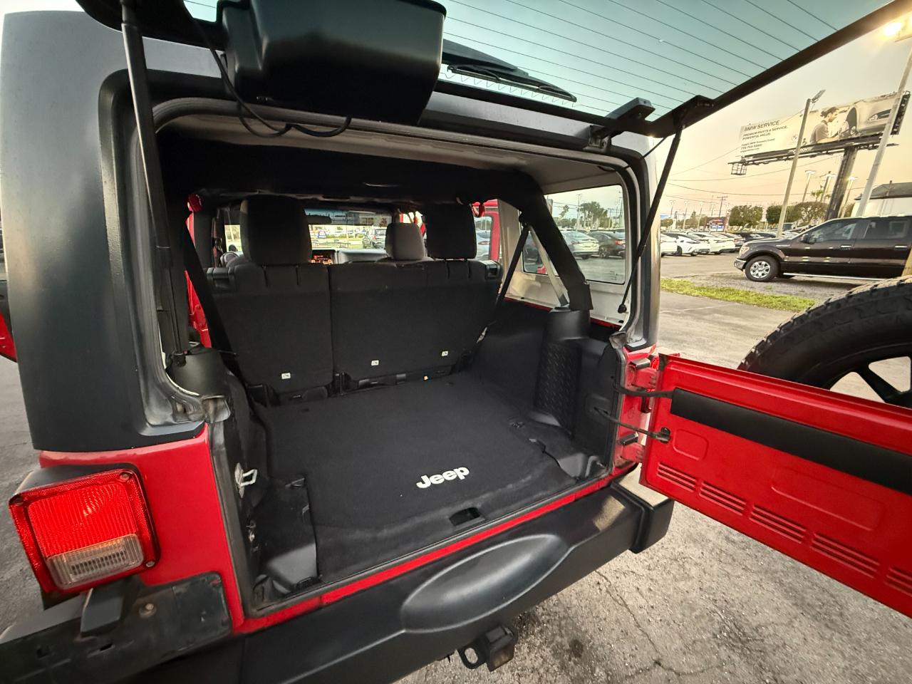 Jeep Wrangler Unlimited 4WD 4dr Sport 2013