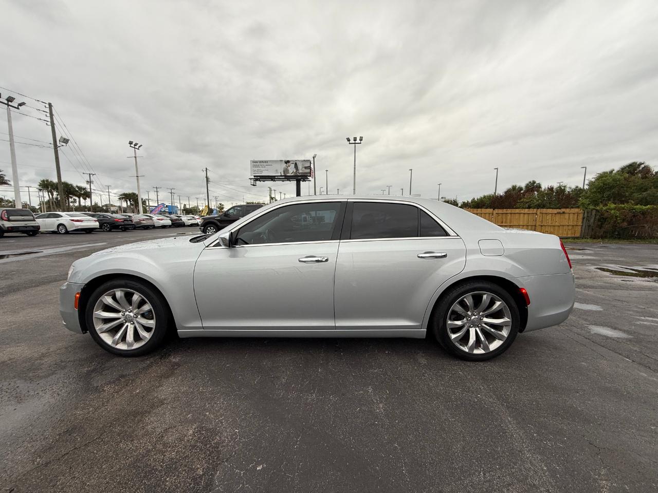 Chrysler 300 Limited 2020