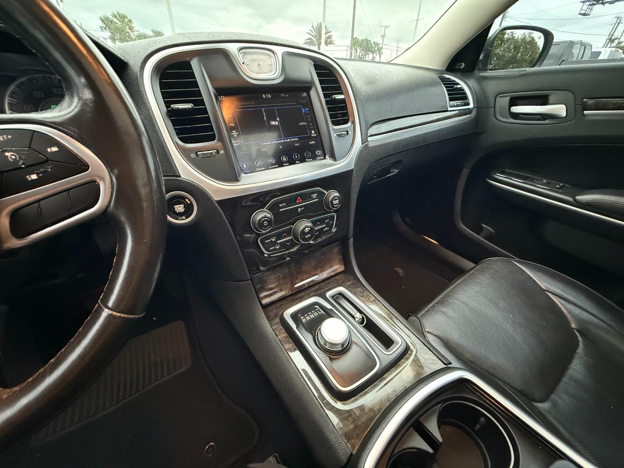 Chrysler 300 Limited 2020