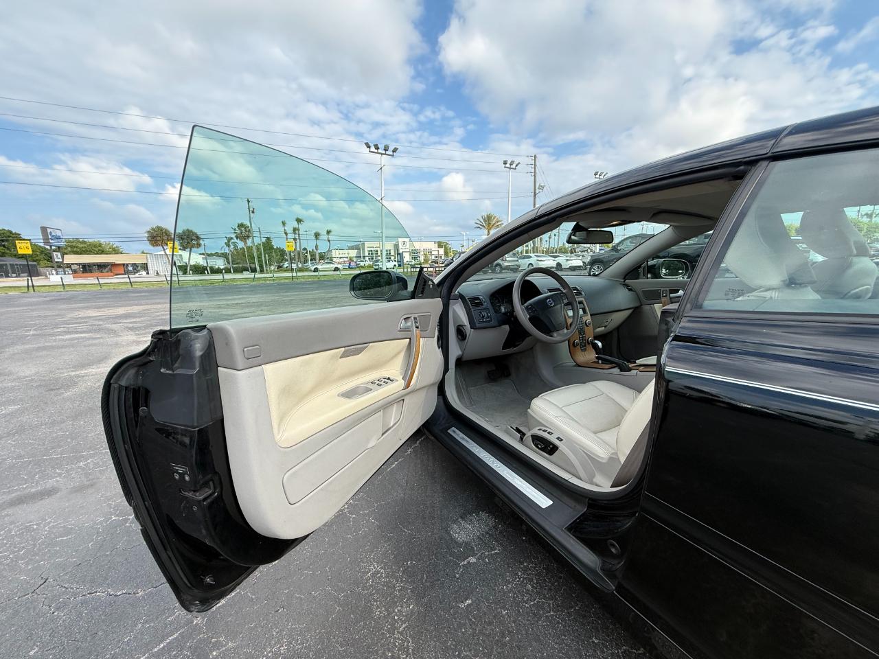 Volvo C70 2dr Conv Man 2009