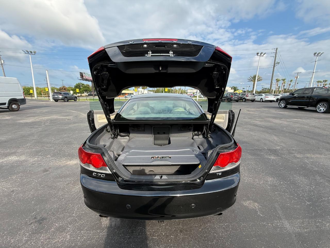 Volvo C70 2dr Conv Man 2009