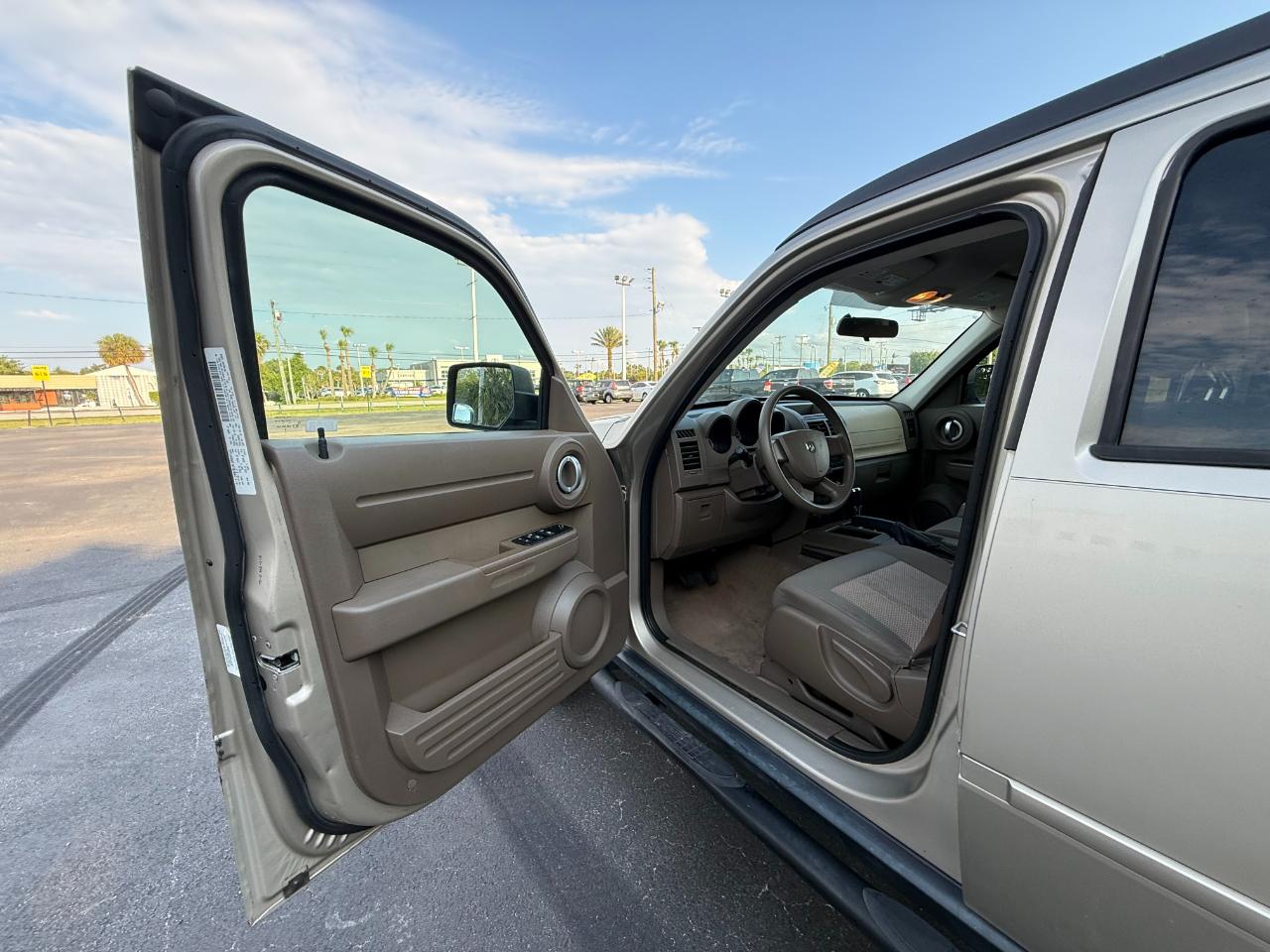 Dodge Nitro 2WD 4dr Heat 2010