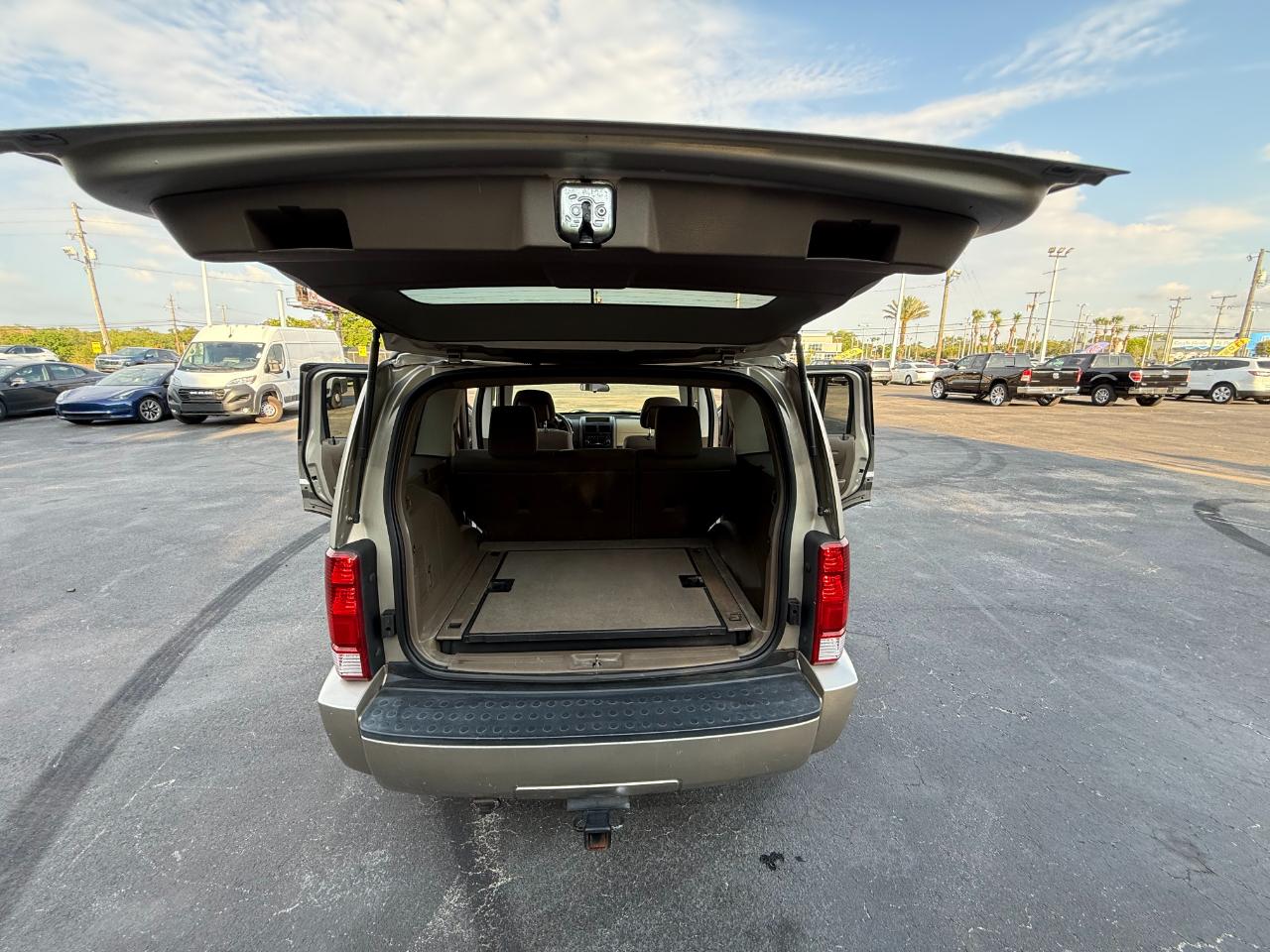 Dodge Nitro 2WD 4dr Heat 2010