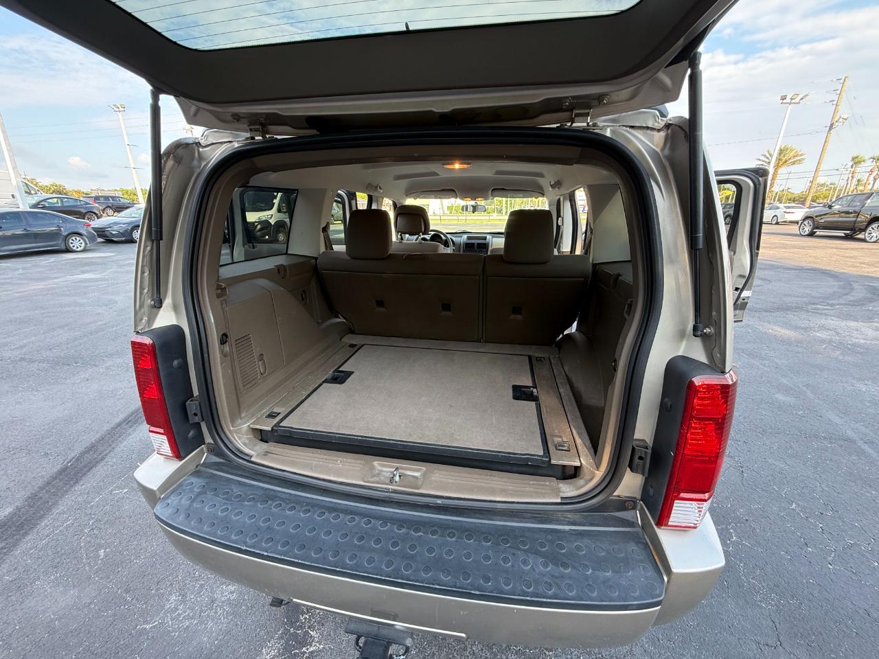 Dodge Nitro 2WD 4dr Heat 2010