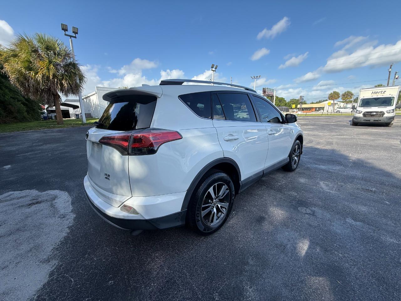 Toyota RAV4 AWD 4dr XLE (Natl) 2016