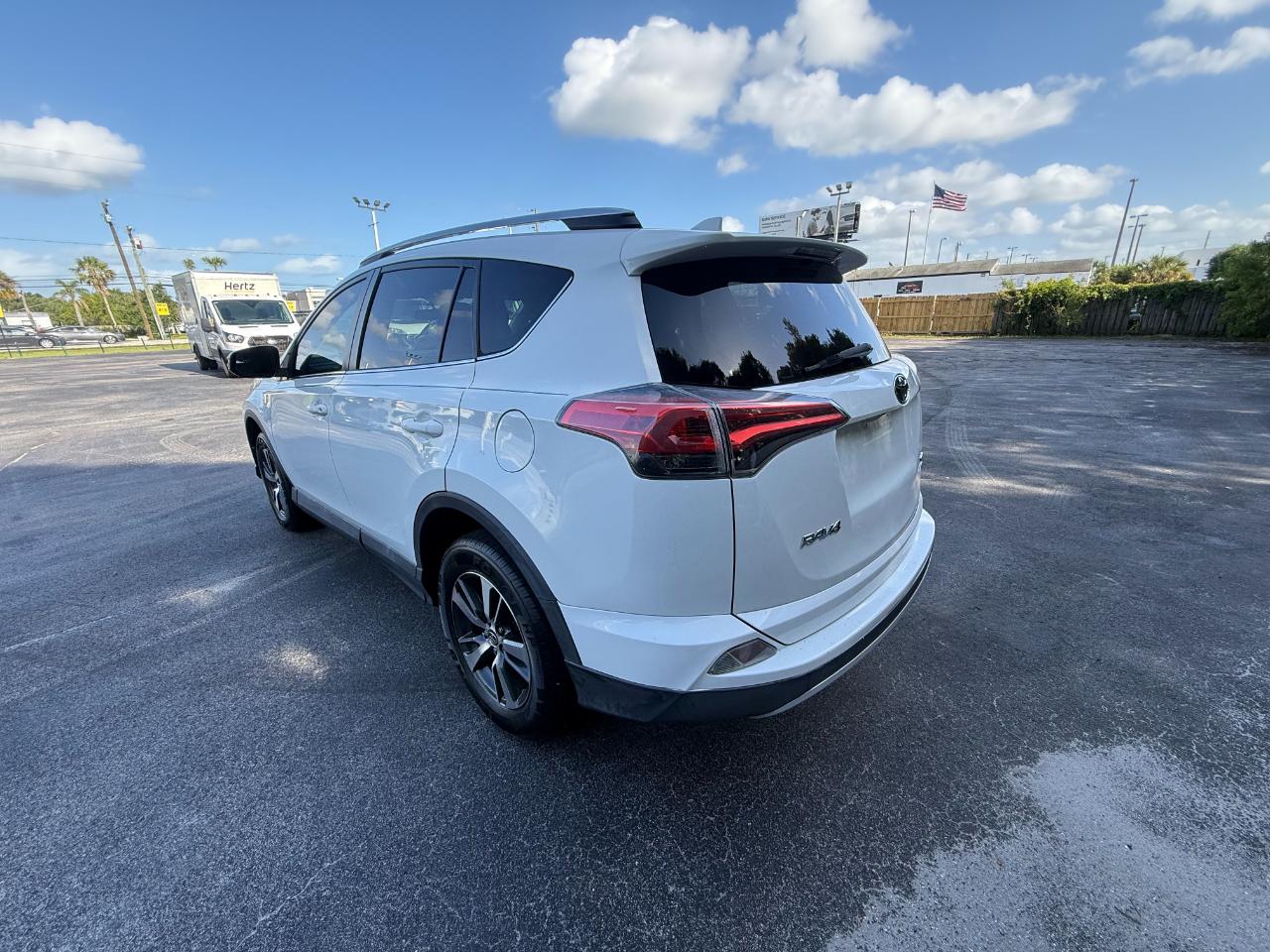 Toyota RAV4 AWD 4dr XLE (Natl) 2016