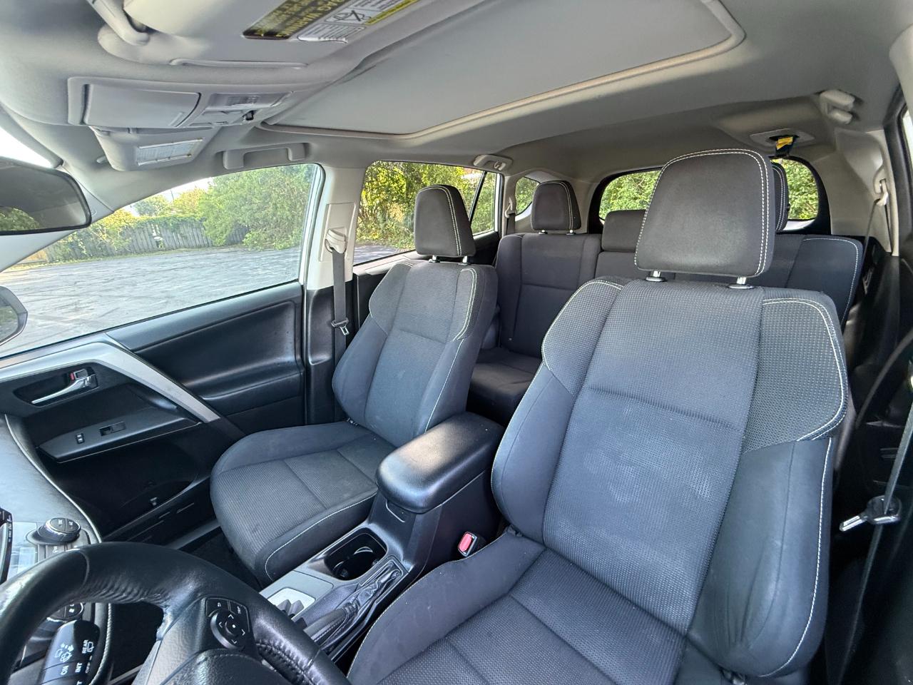 Toyota RAV4 AWD 4dr XLE (Natl) 2016