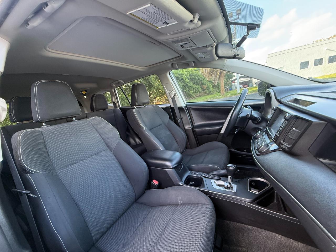 Toyota RAV4 AWD 4dr XLE (Natl) 2016