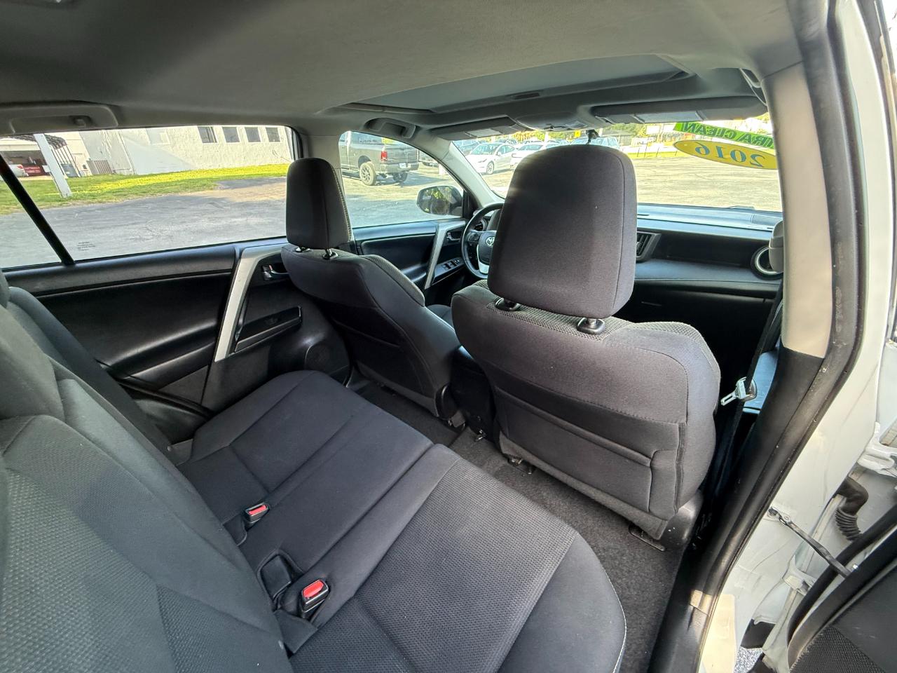 Toyota RAV4 AWD 4dr XLE (Natl) 2016