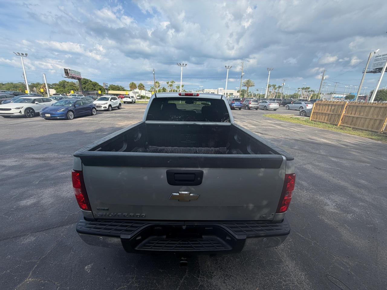 Chevrolet Silverado 1500 4WD Crew Cab 143.5" LT 2011