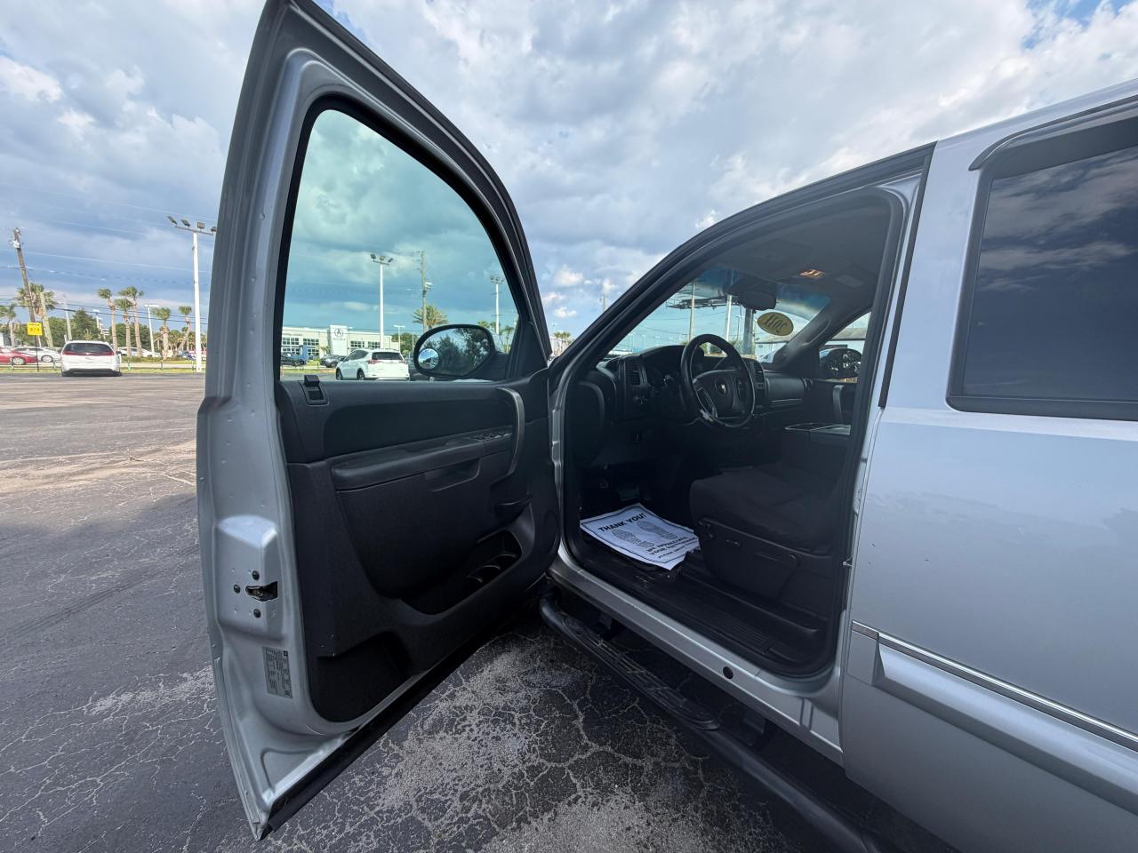 Chevrolet Silverado 1500 4WD Crew Cab 143.5" LT 2011