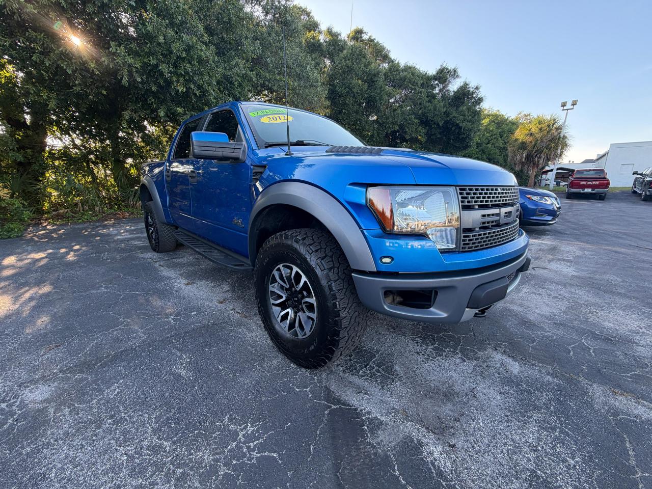 Ford F-150 4WD SuperCrew 145" SVT Raptor 2012