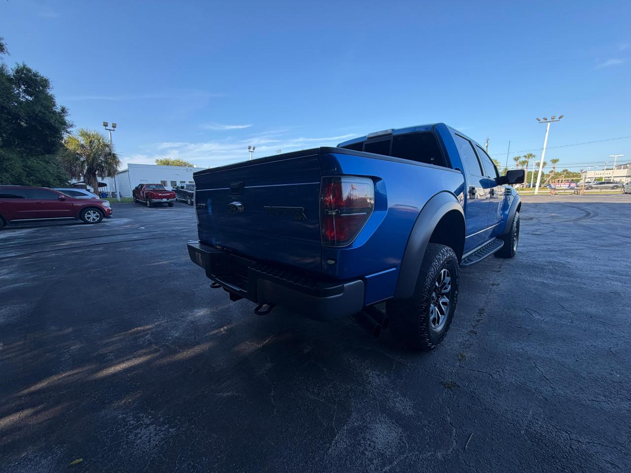 Ford F-150 4WD SuperCrew 145" SVT Raptor 2012