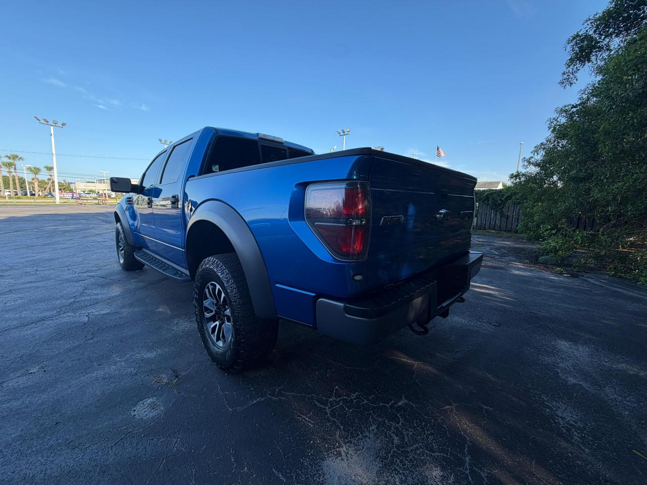 Ford F-150 4WD SuperCrew 145" SVT Raptor 2012