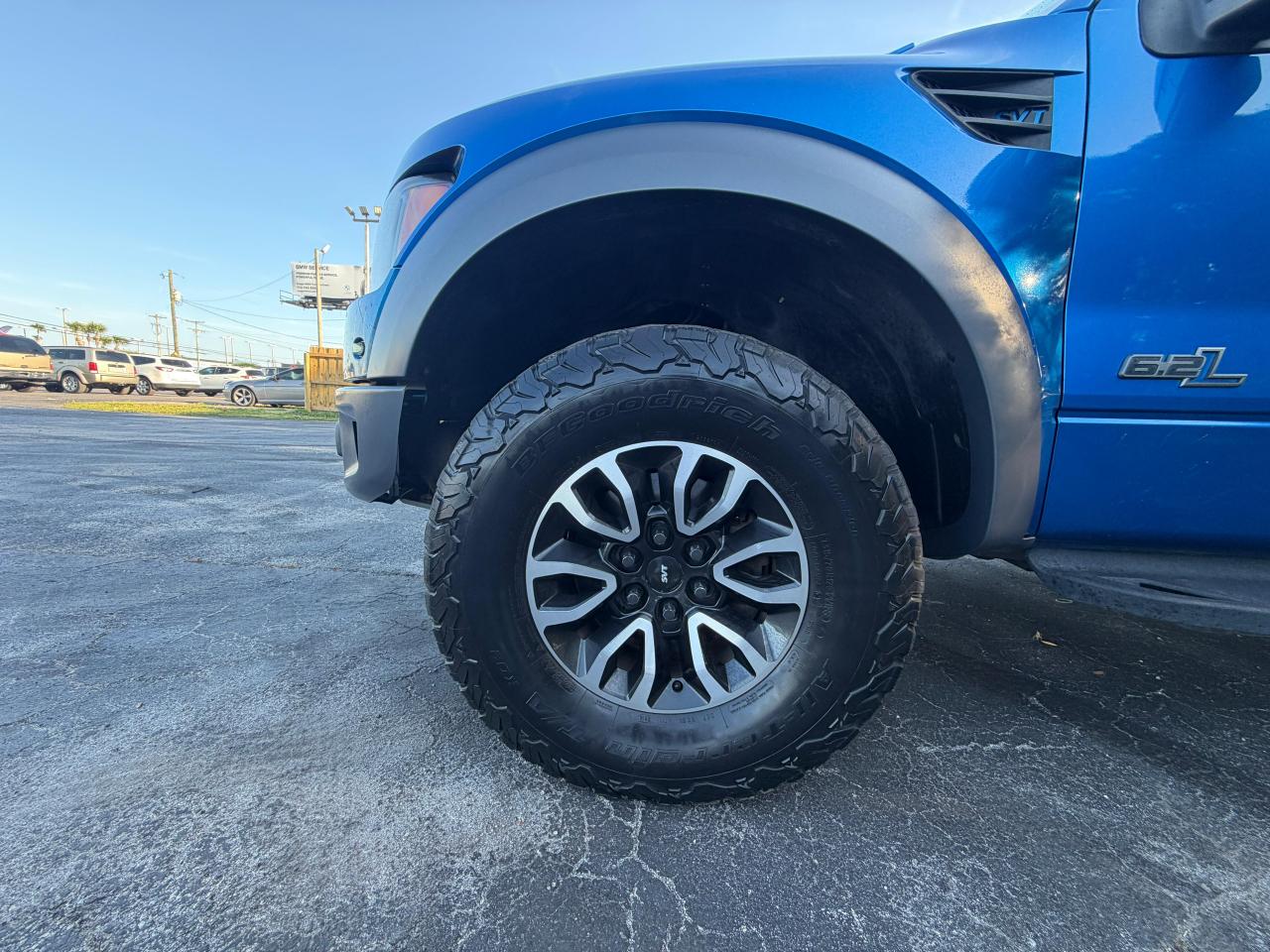 Ford F-150 4WD SuperCrew 145" SVT Raptor 2012