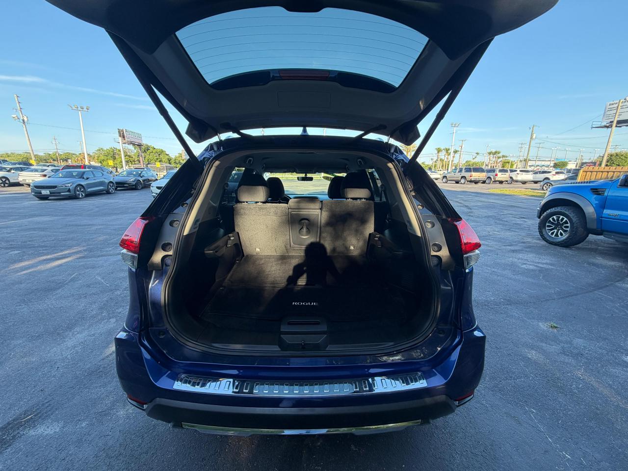 Nissan Rogue FWD SV 2018