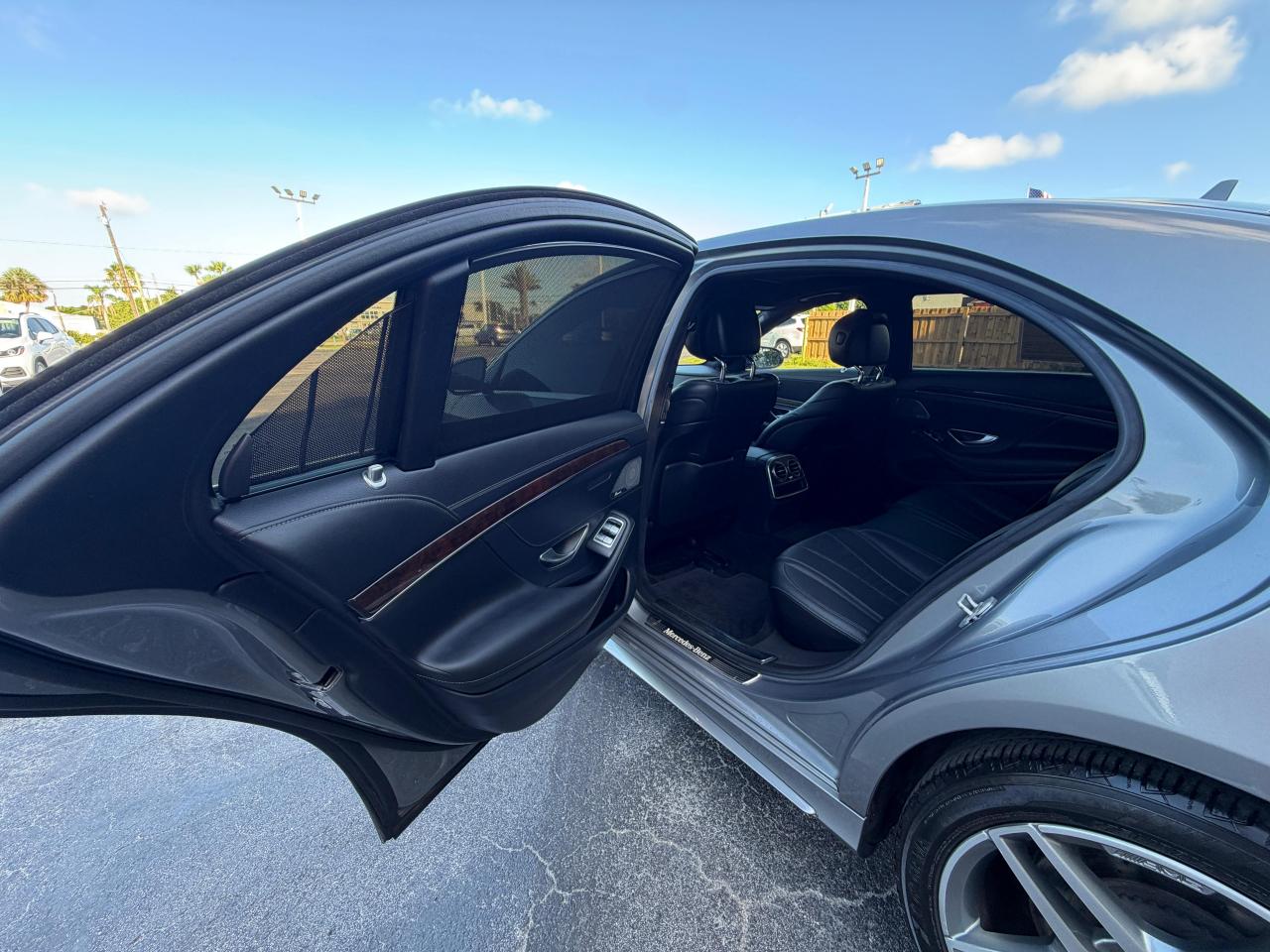 Mercedes-Benz S-Class 4dr Sdn S 550 4MATIC 2015