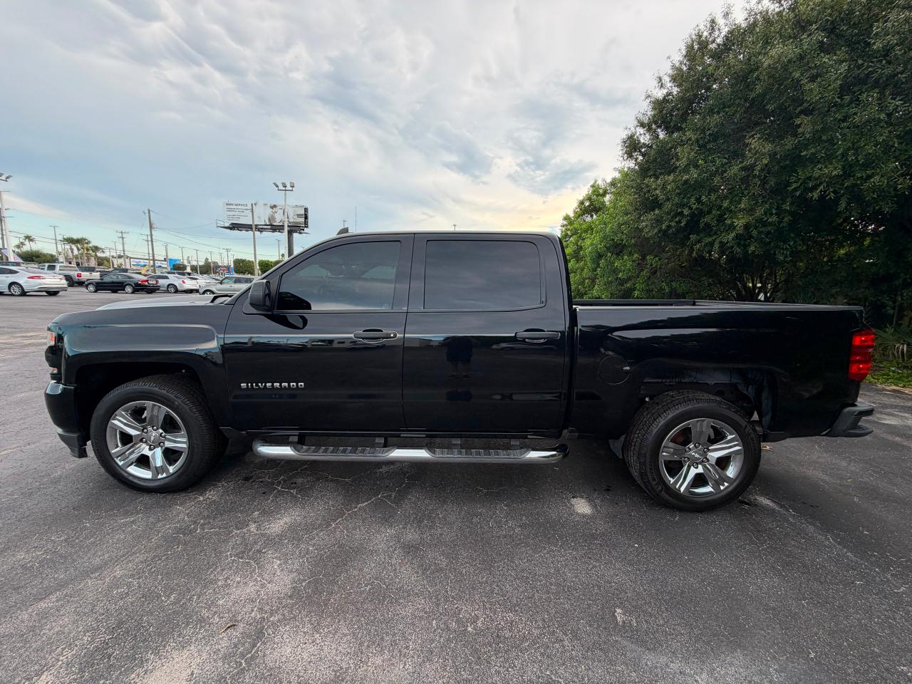 Chevrolet Silverado 1500 2WD Crew Cab 143.5" Custom 2018