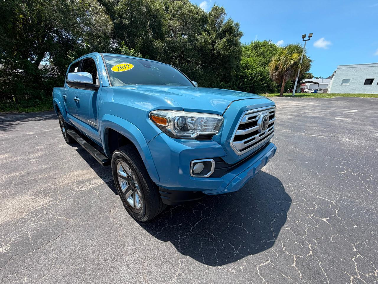 Toyota Tacoma 2WD TRD Off Road Double Cab 5' Bed V6 AT (Natl) 2019