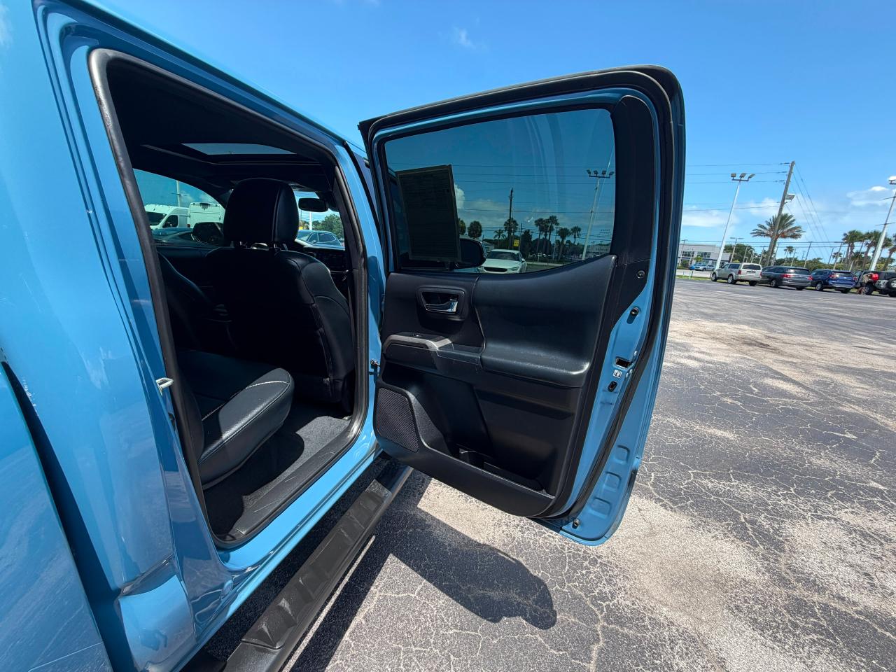 Toyota Tacoma 2WD TRD Off Road Double Cab 5' Bed V6 AT (Natl) 2019