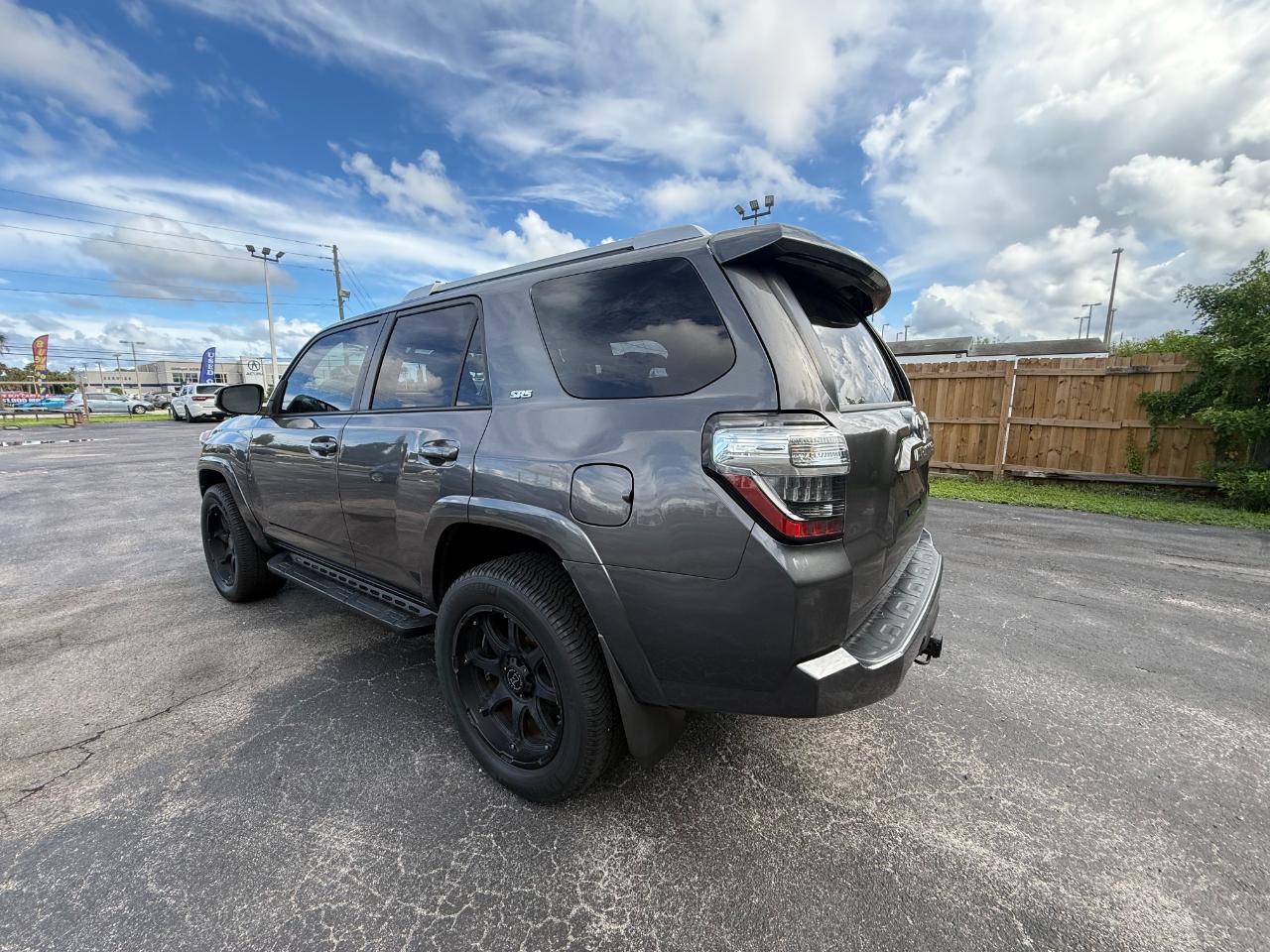 Toyota 4Runner RWD 4dr V6 SR5 Premium (Natl) 2015