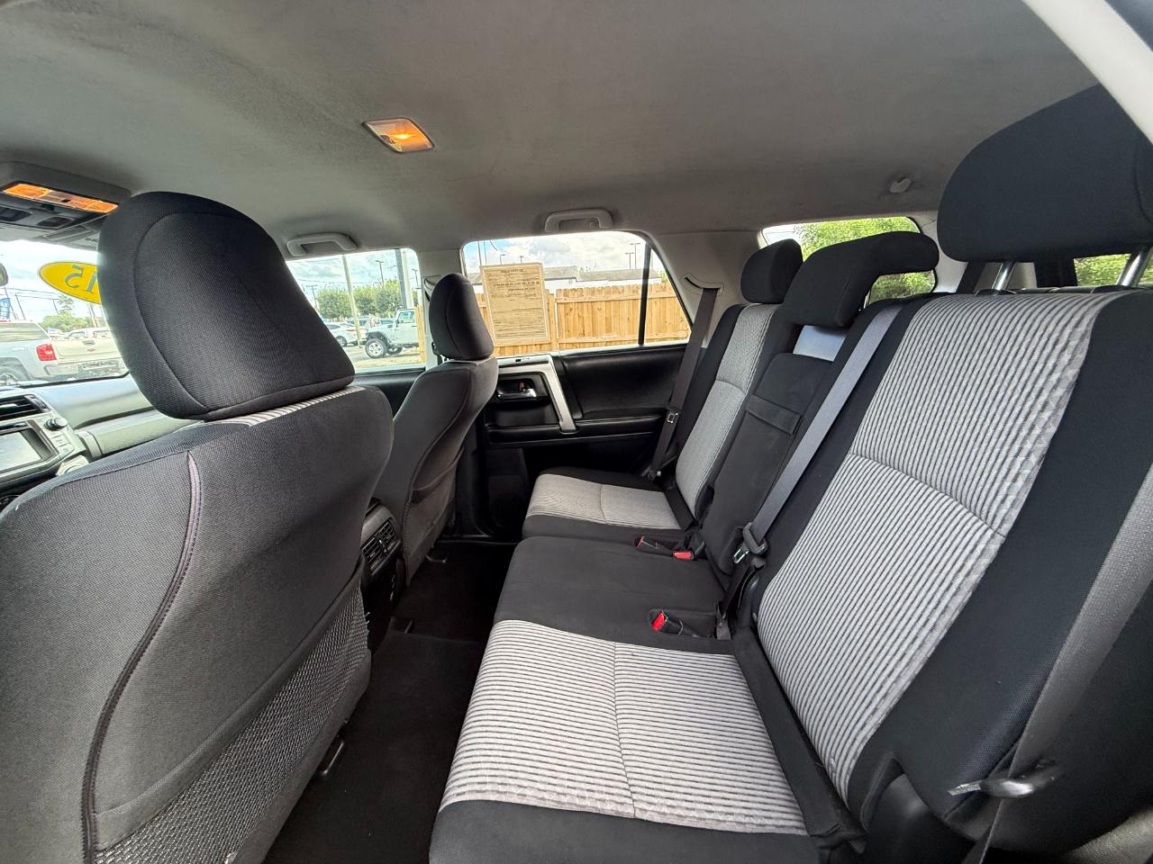Toyota 4Runner RWD 4dr V6 SR5 Premium (Natl) 2015