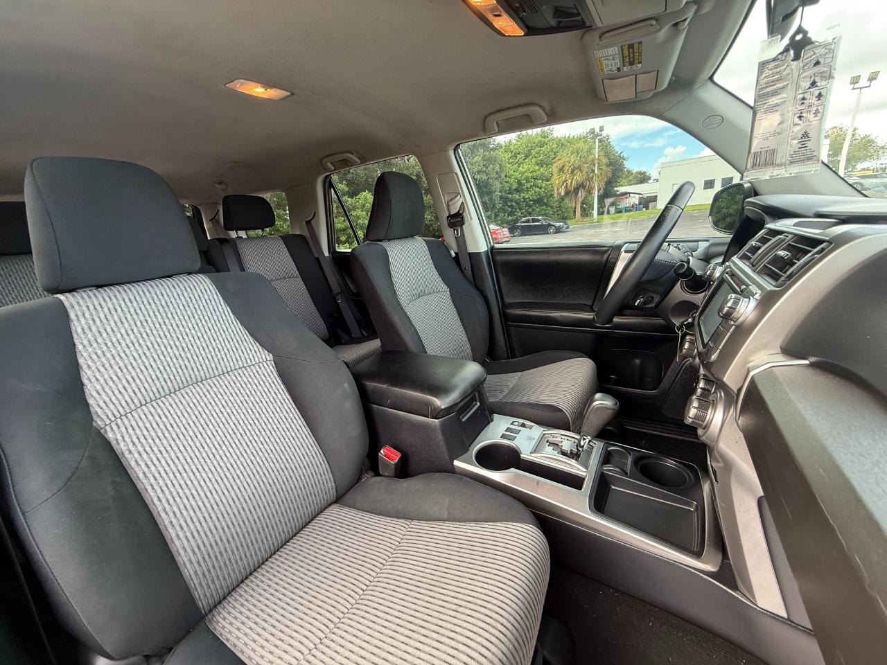 Toyota 4Runner RWD 4dr V6 SR5 Premium (Natl) 2015