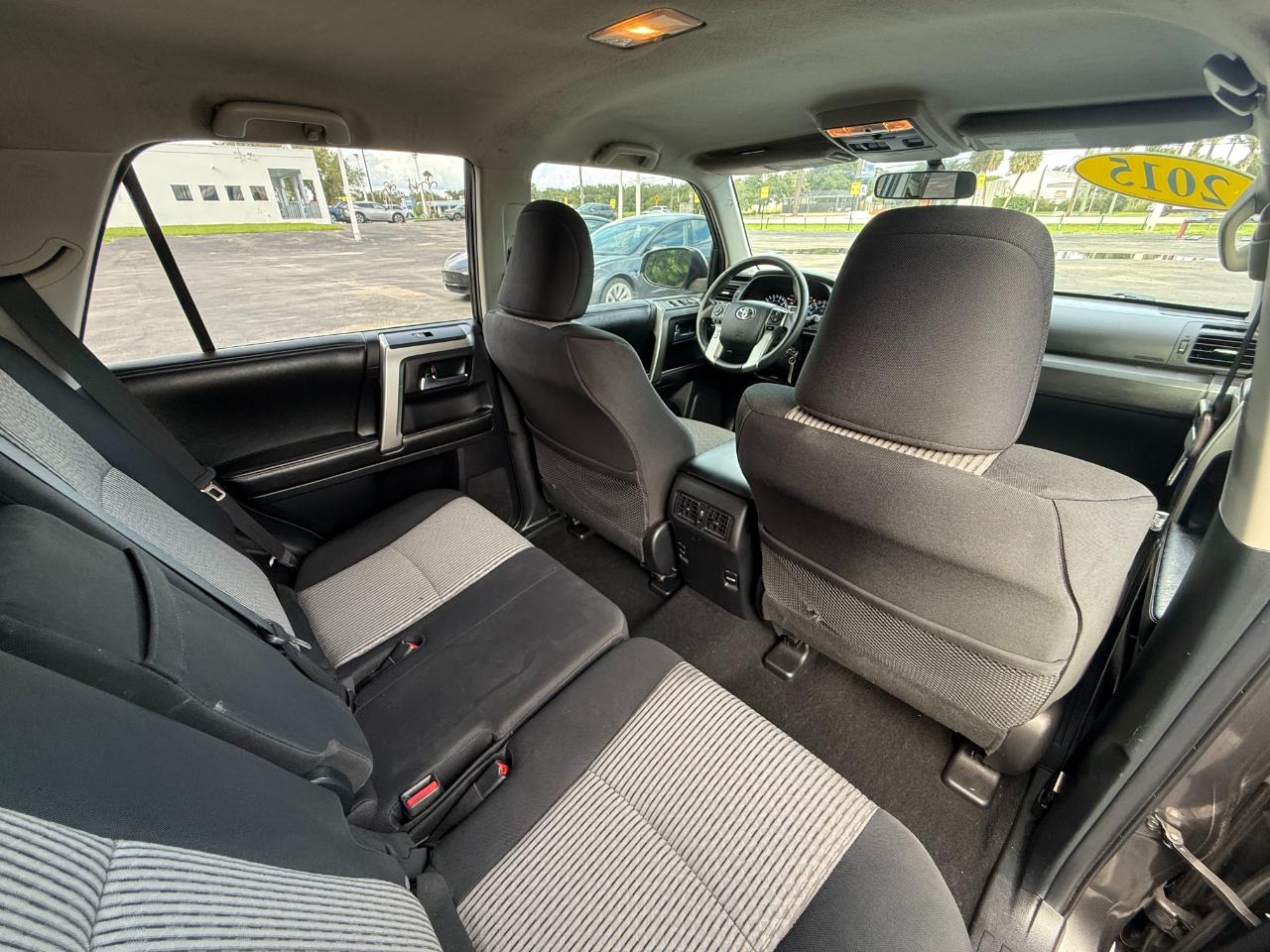 Toyota 4Runner RWD 4dr V6 SR5 Premium (Natl) 2015
