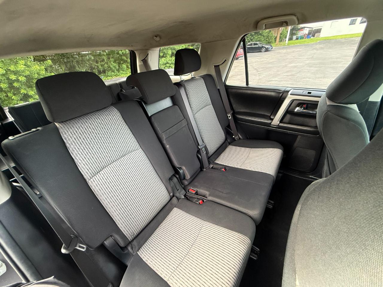 Toyota 4Runner RWD 4dr V6 SR5 Premium (Natl) 2015