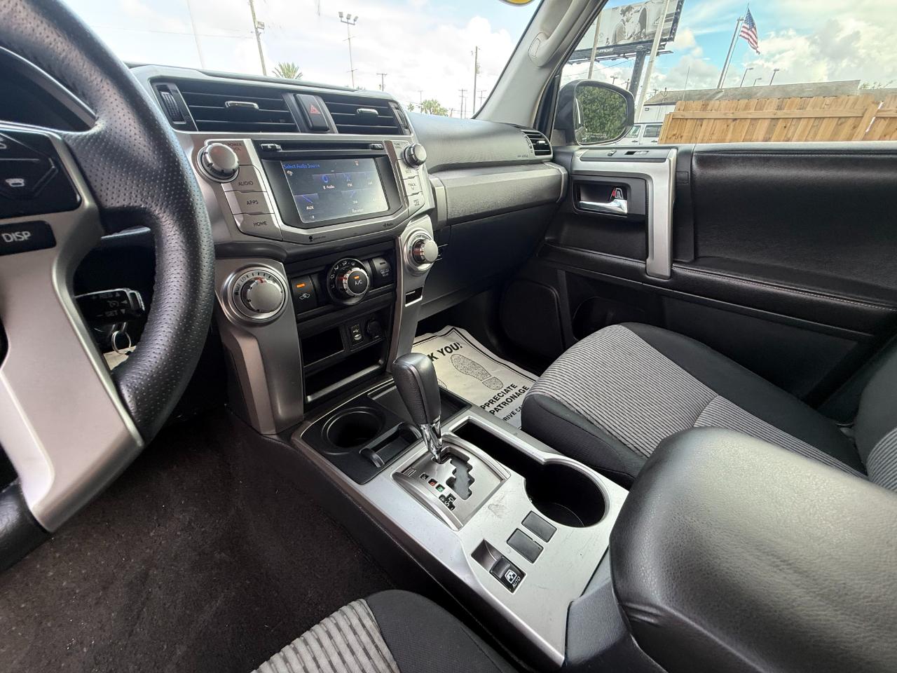 Toyota 4Runner RWD 4dr V6 SR5 Premium (Natl) 2015