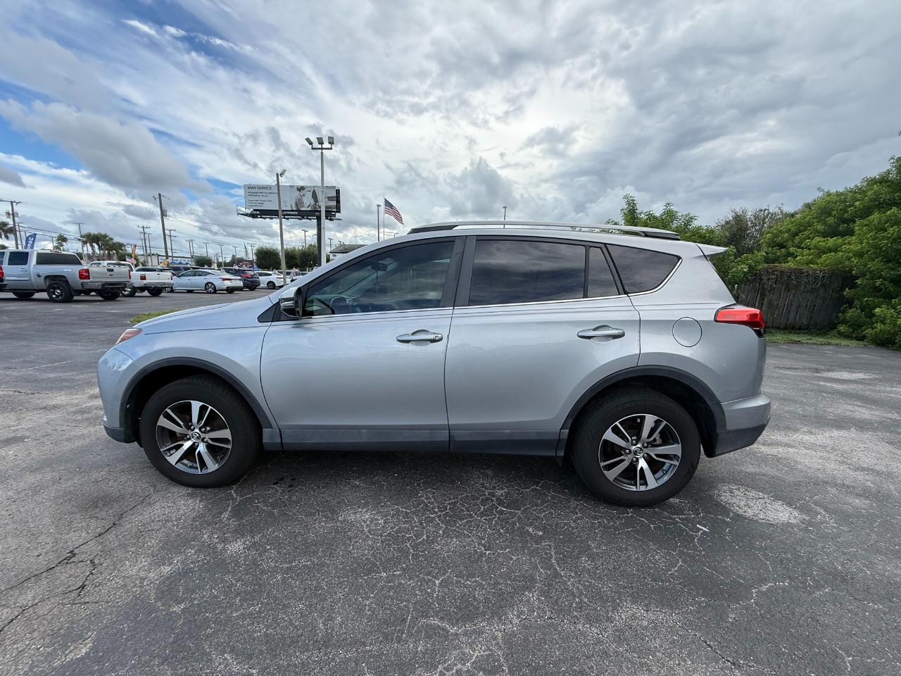 Toyota RAV4 Adventure FWD (Natl) 2018