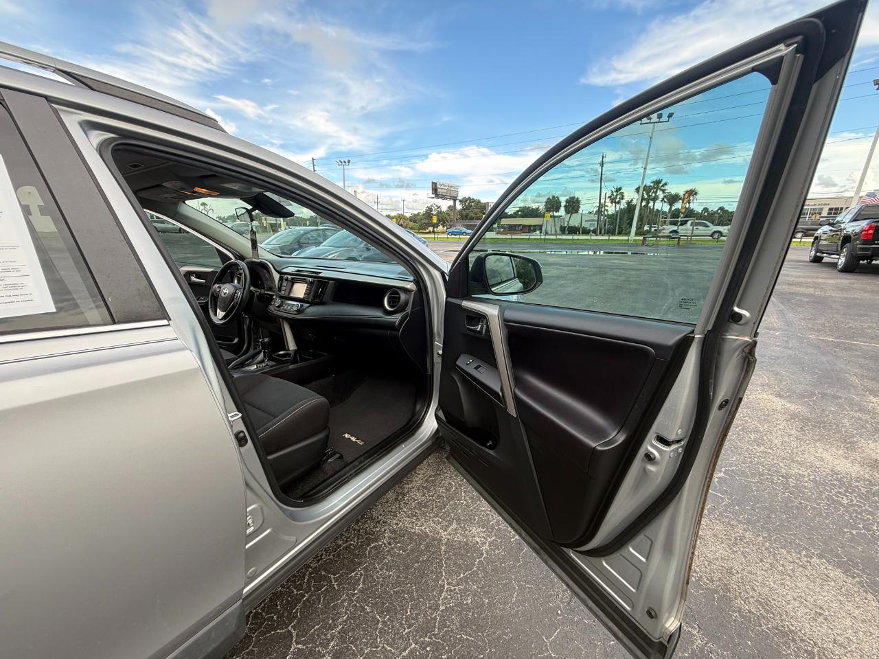 Toyota RAV4 Adventure FWD (Natl) 2018