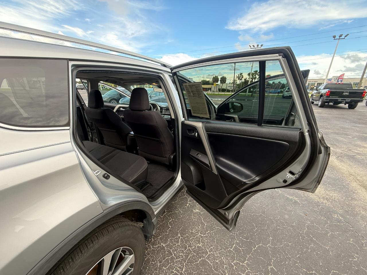 Toyota RAV4 Adventure FWD (Natl) 2018