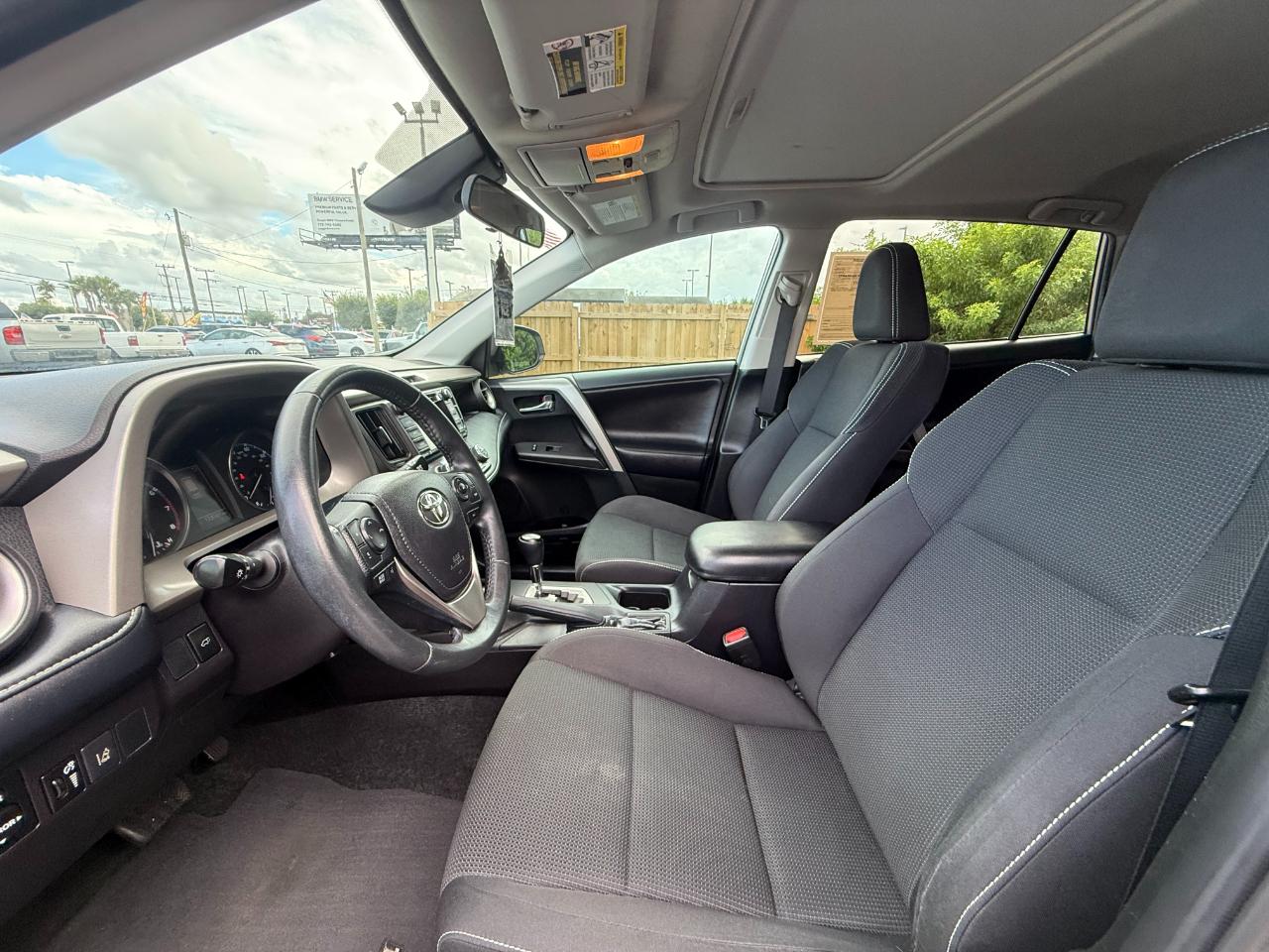 Toyota RAV4 Adventure FWD (Natl) 2018