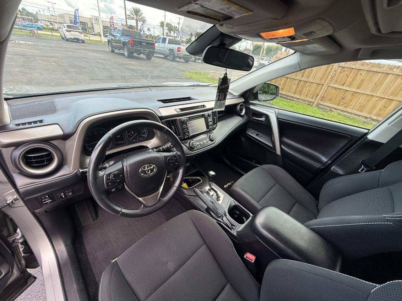 Toyota RAV4 Adventure FWD (Natl) 2018