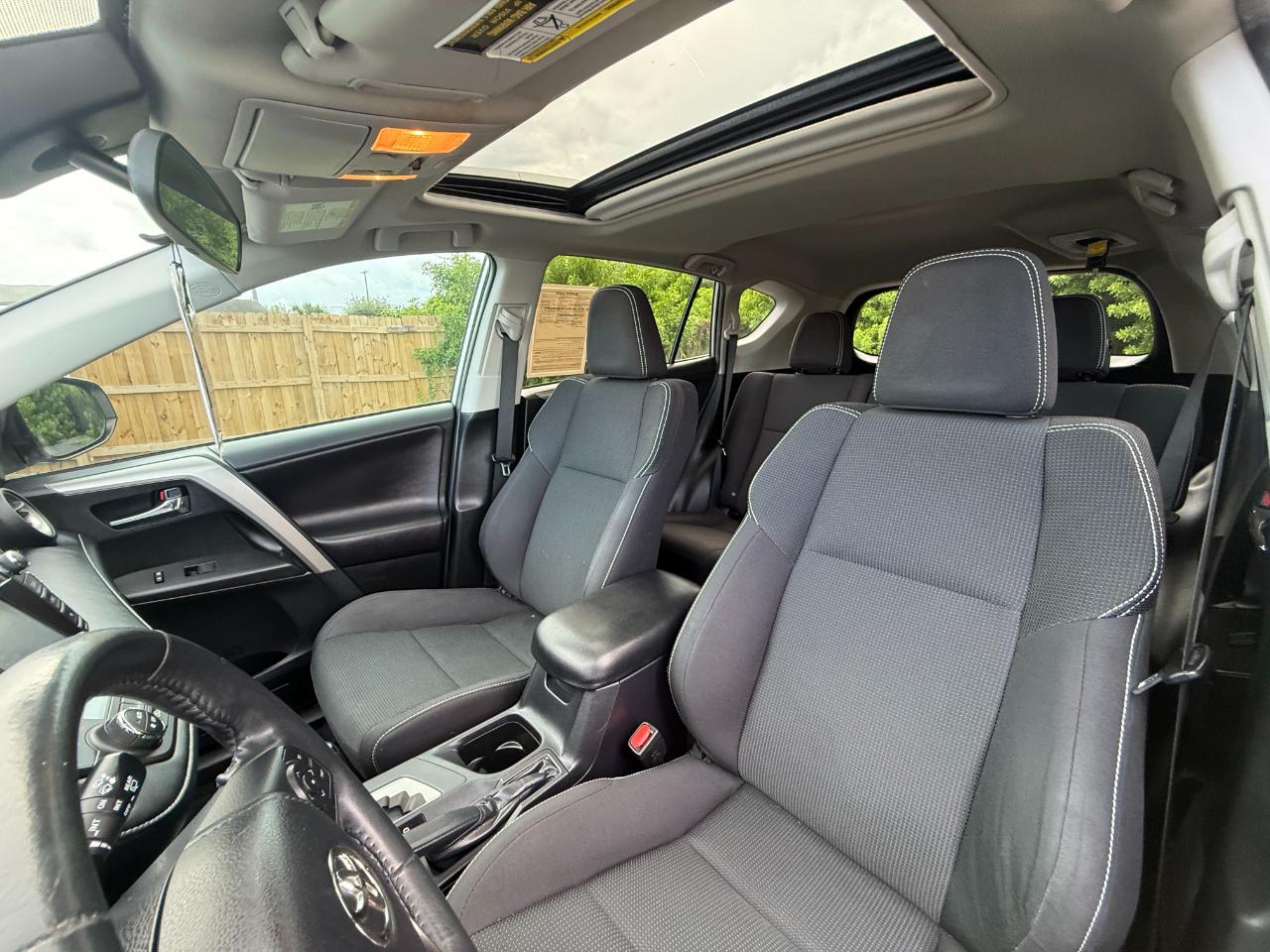 Toyota RAV4 Adventure FWD (Natl) 2018