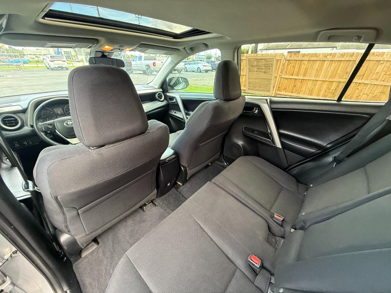 Toyota RAV4 Adventure FWD (Natl) 2018