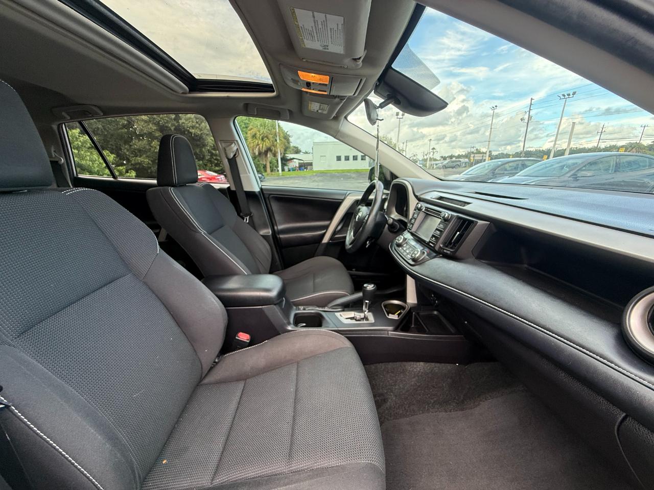 Toyota RAV4 Adventure FWD (Natl) 2018
