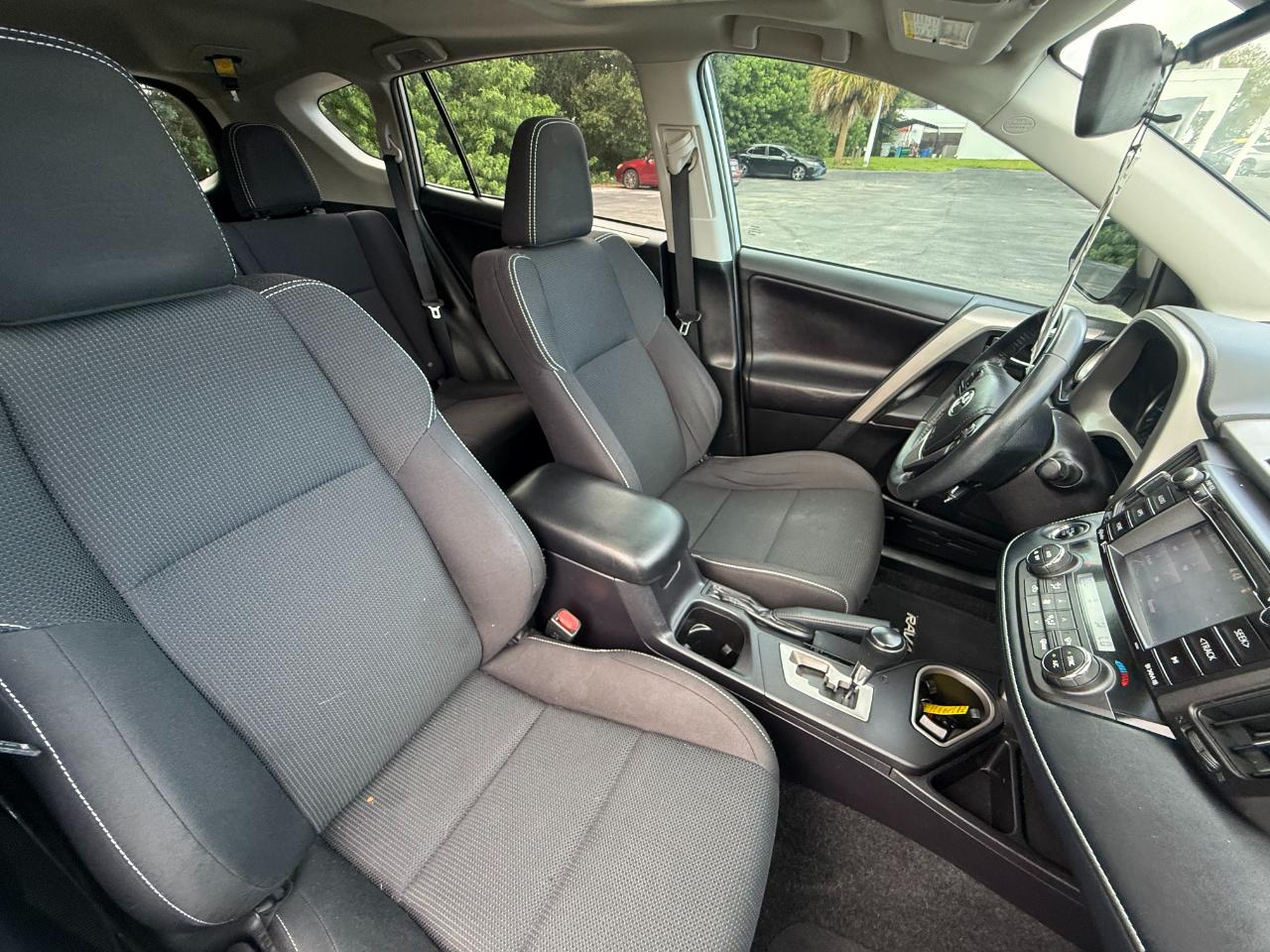 Toyota RAV4 Adventure FWD (Natl) 2018