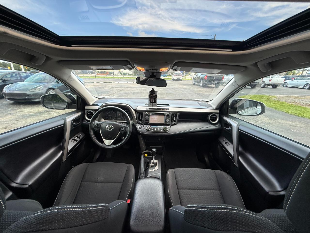 Toyota RAV4 Adventure FWD (Natl) 2018