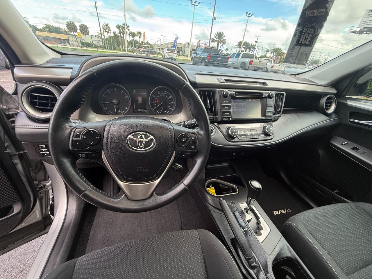 Toyota RAV4 Adventure FWD (Natl) 2018