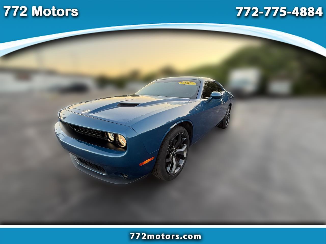 2020 Dodge Challenger SXT RWD