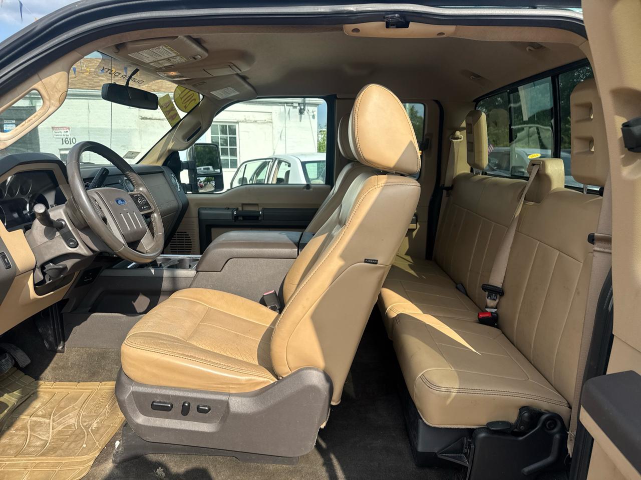Ford F-250 SD XL SuperCab 4WD 2011