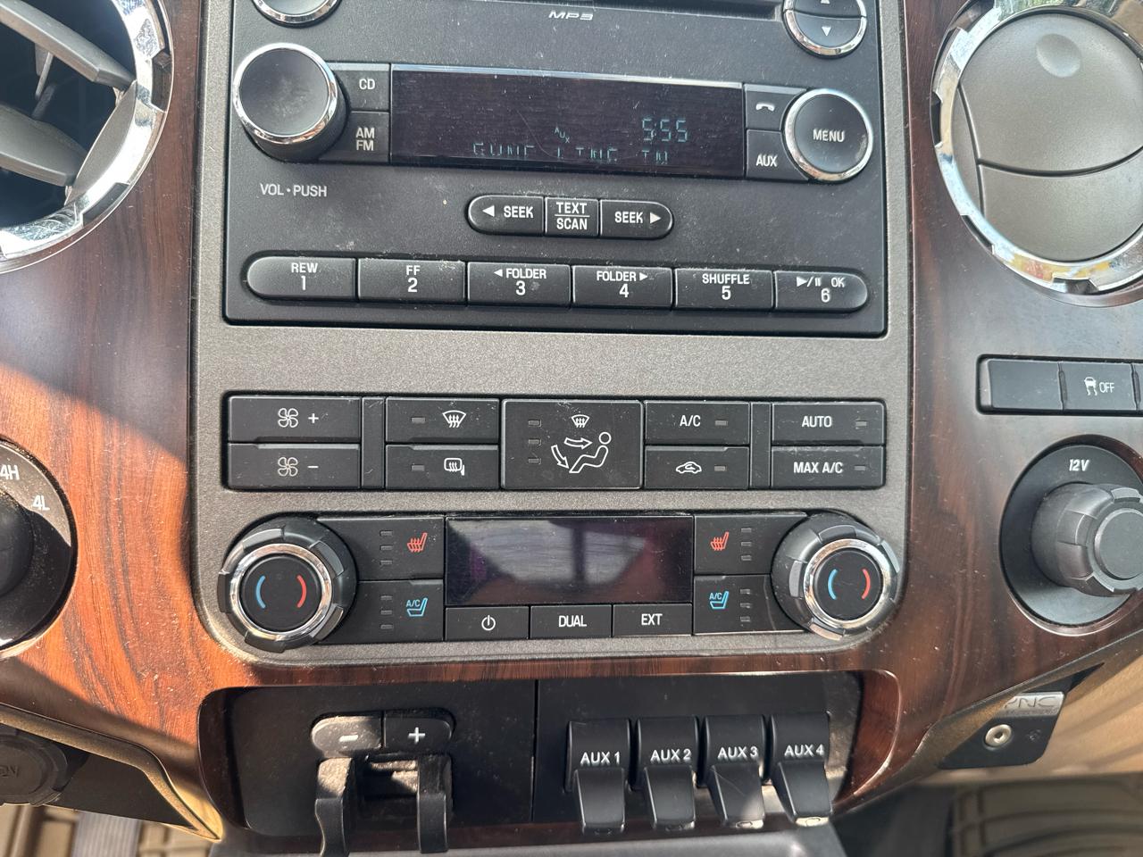 Ford F-250 SD XL SuperCab 4WD 2011