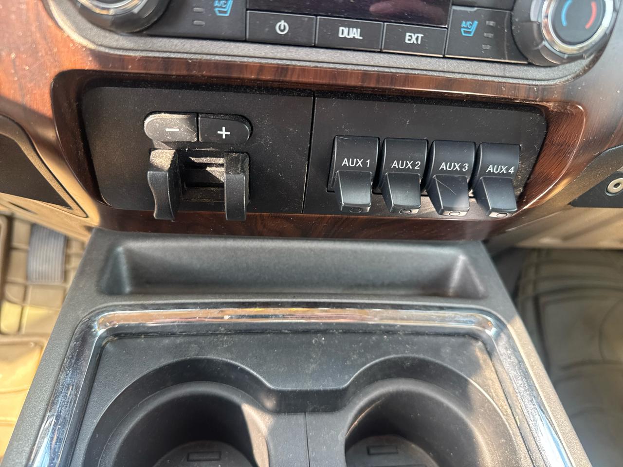 Ford F-250 SD XL SuperCab 4WD 2011