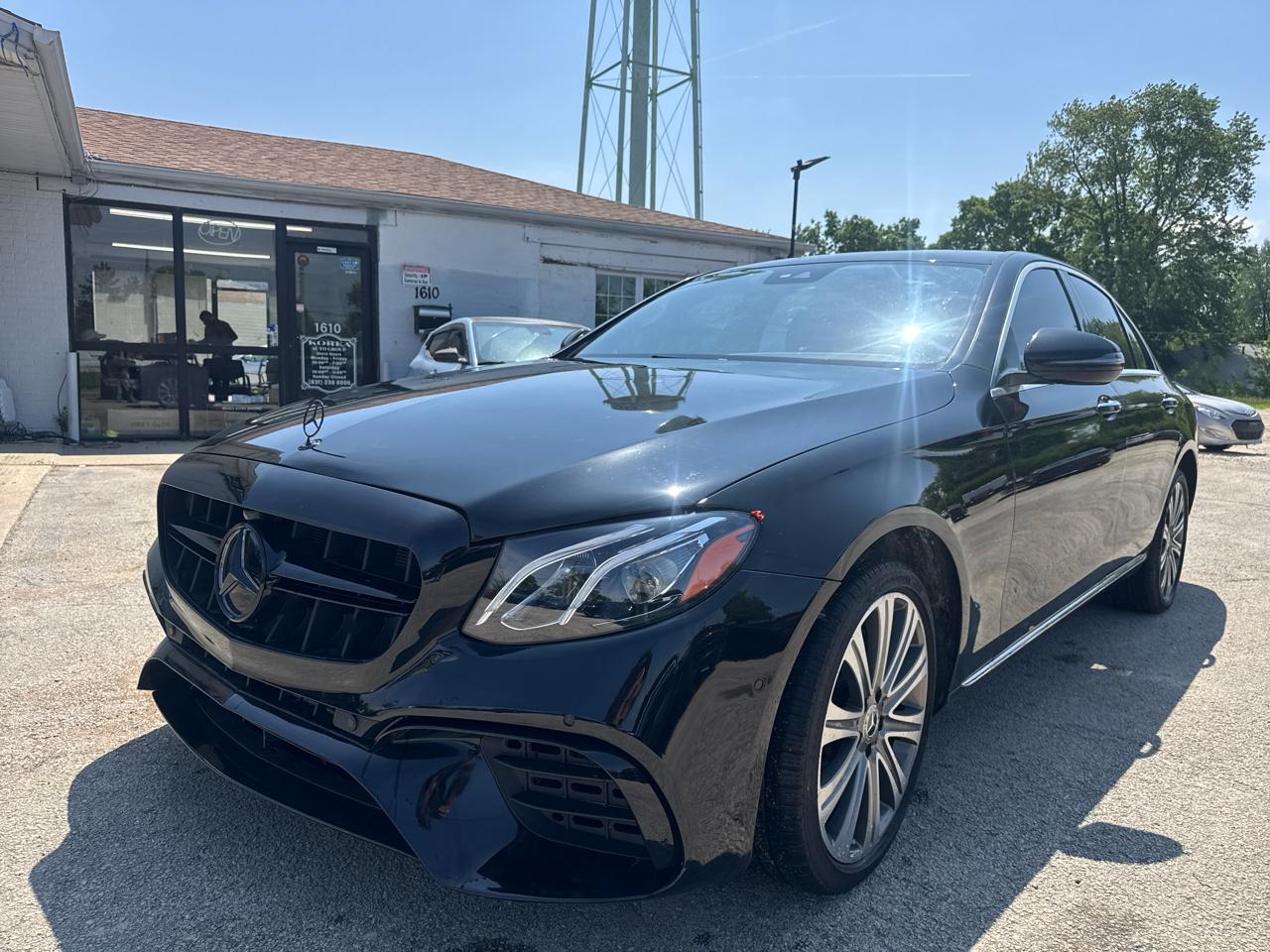 2018 Mercedes-Benz E-Class E300 4MATIC's photo