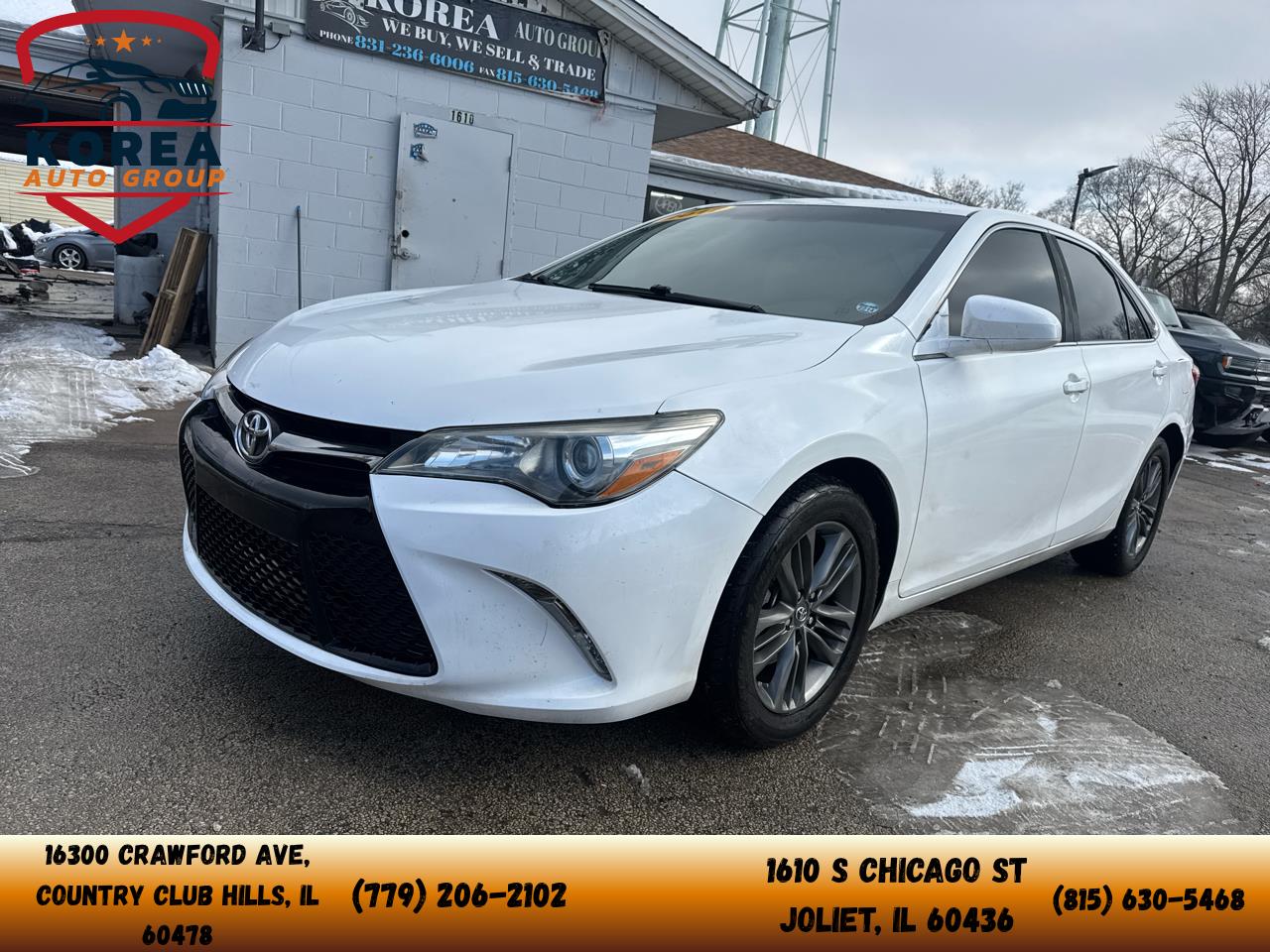 2017 Toyota Camry SE's photo