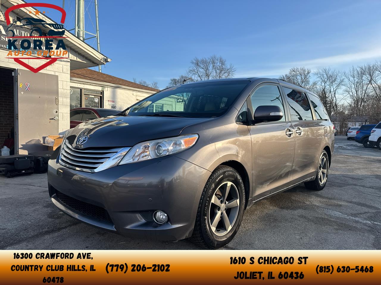 2013 Toyota Sienna Limited's photo