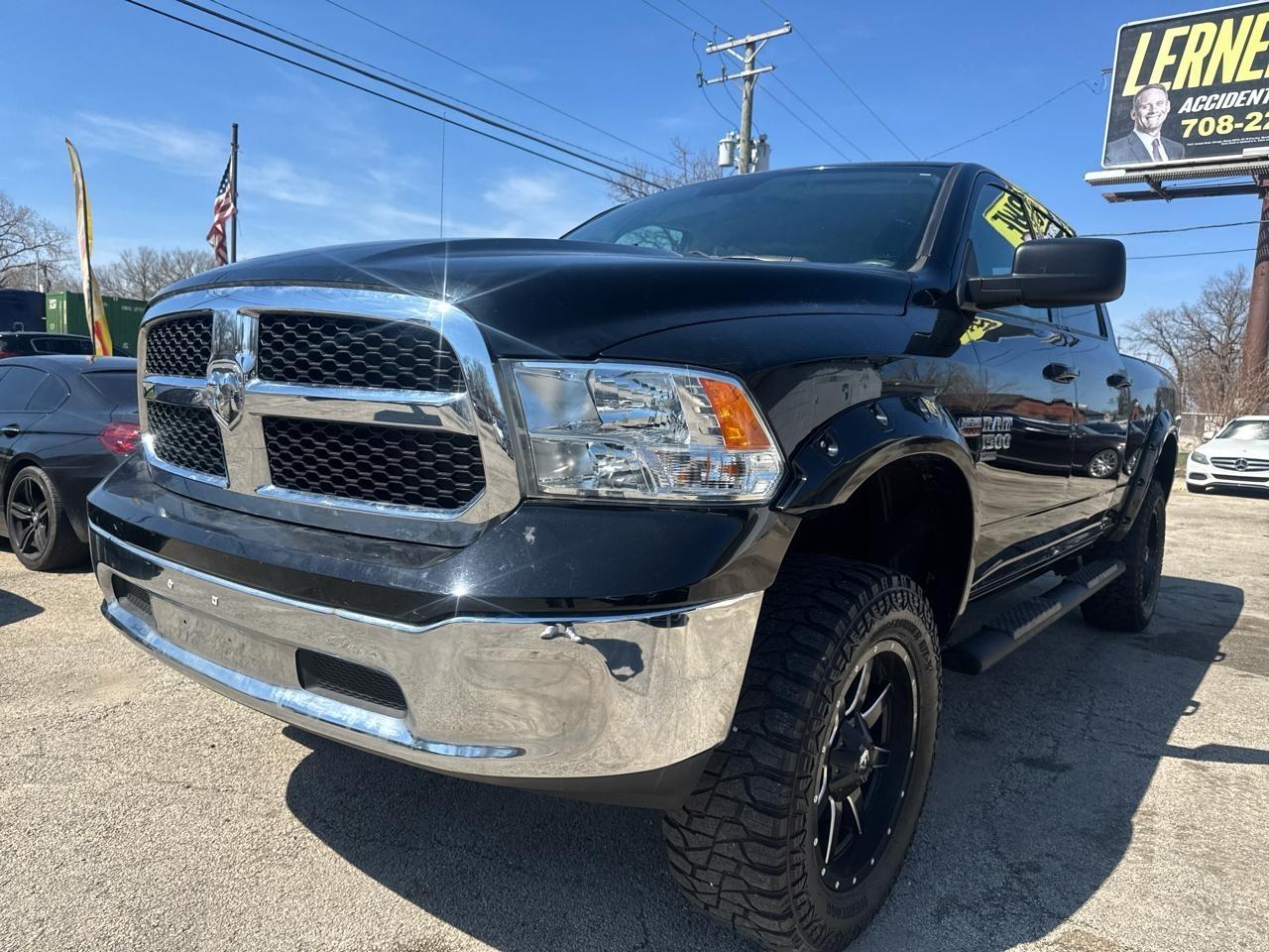 2020 RAM 1500 Classic SLT 4x4 Crew Cab 6'4's photo