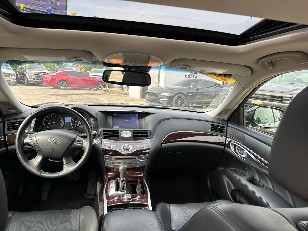 Infiniti Q70 3.7 AWD 2015